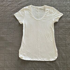 ZYIA White Go To T